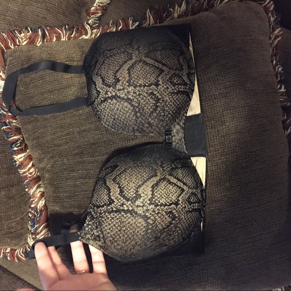 Victoria’s Secret bra size 36dd discontinued style
